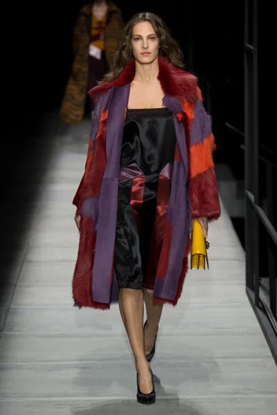 Look 5